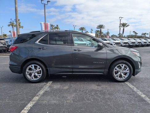 Used 2020 Chevrolet Equinox LT image 3
