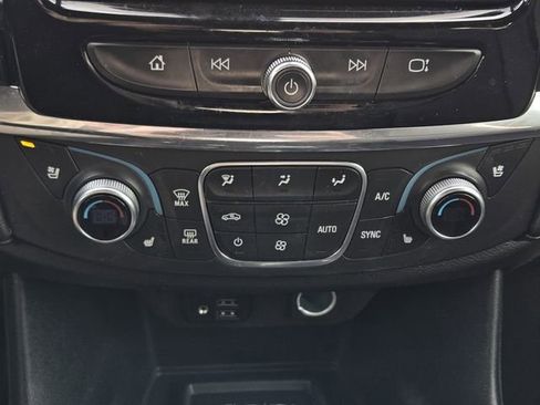 Used 2023 Chevrolet Traverse High Country image 19