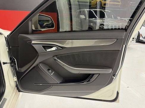 Used 2010 Cadillac CTS V image 39