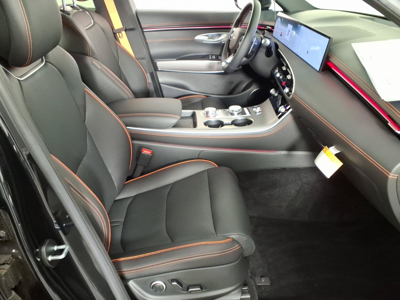 Certified 2026 Genesis GV70 3.5T Sport Advanced AWD/4WD image 10