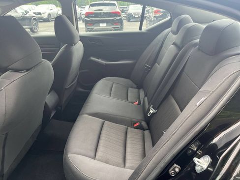 Used 2025 Nissan Altima 2.5 SV FWD image 25
