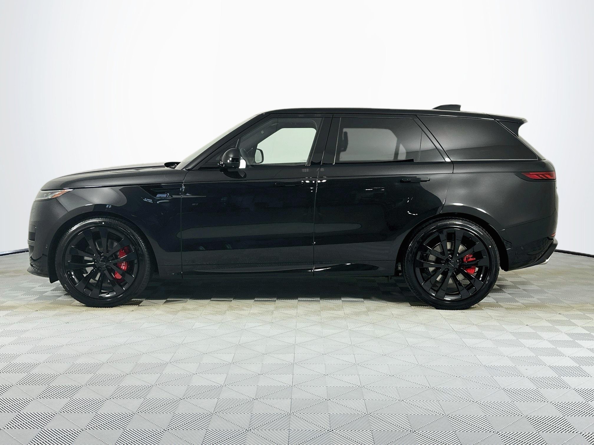 New 2026 Land Rover Range Rover Sport Dynamic SE AWD/4WD image 8