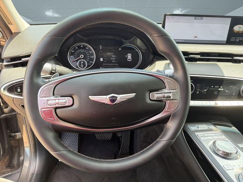 Used 2025 Genesis GV70 2.5T AWD/4WD image 20
