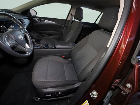 Used 2018 Buick Regal Preferred w/ Sights and Sounds Package AWD/4WD image 11