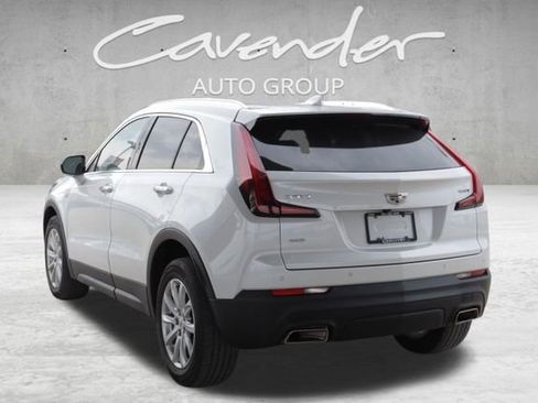 Certified 2021 Cadillac XT4 Luxury w/ Cold Weather Package image 5