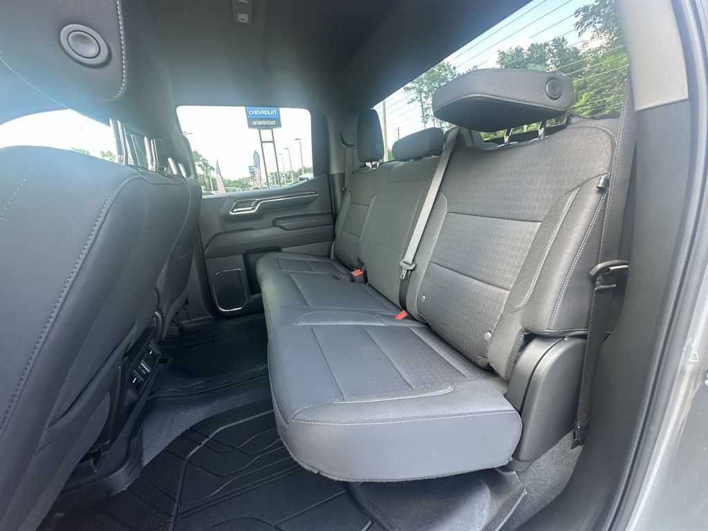Used 2024 Chevrolet Silverado 1500 RST AWD/4WD image 18