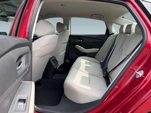 Used 2025 Honda Accord LX image 15