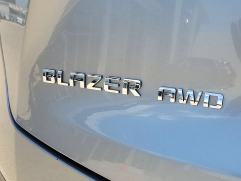 Used 2023 Chevrolet Blazer LT AWD/4WD image 7