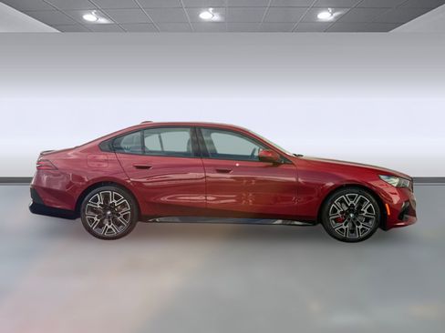 Used 2026 BMW 530i w/ M Sport Package RWD image 7