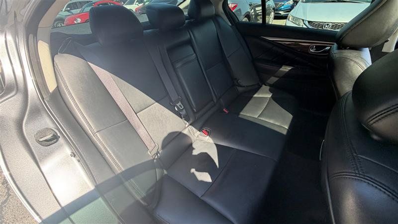 Used 2019 INFINITI Q50 Luxe w/ Essential Package (3.0T Luxe) AWD/4WD image 12