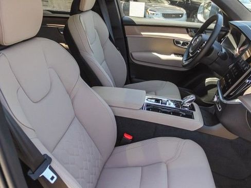 New 2026 Volvo XC90 T8 Plus w/ Protection Package Premier AWD/4WD image 22