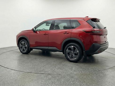 Used 2025 Nissan Rogue SV image 5