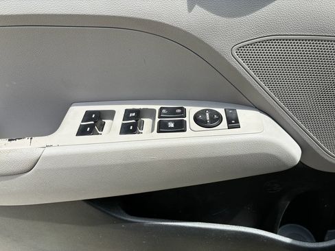 Used 2017 Hyundai Elantra SE w/ Cargo Package FWD image 20
