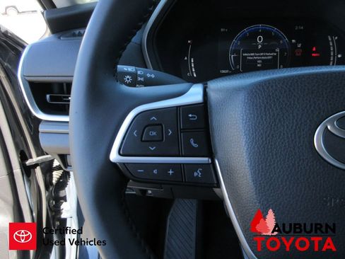 Used 2025 Toyota Grand Highlander XLE image 14