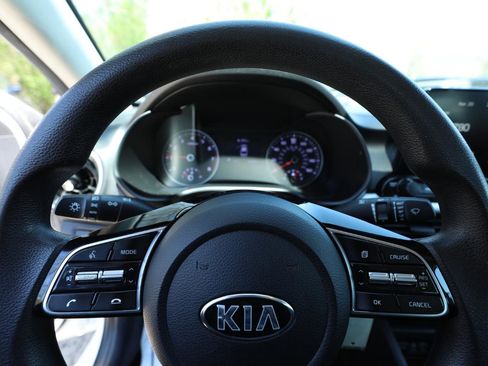 Used 2021 Kia Forte LXS FWD image 20