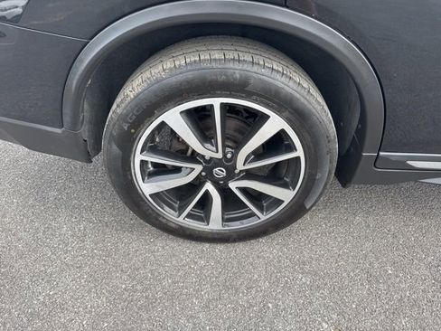 Used 2019 Nissan Rogue SL image 9