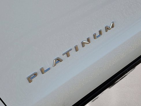 Used 2025 Ford Expedition Max Platinum AWD/4WD image 11