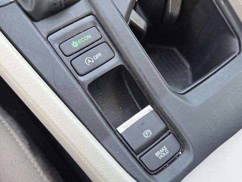 Used 2025 Honda Accord SE image 9