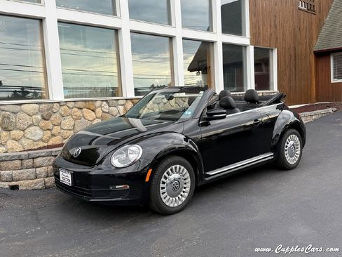 Used 2014 Volkswagen Beetle 1.8T image 11