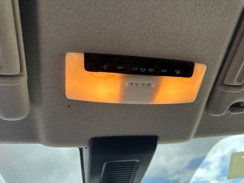 Used 2021 Nissan Kicks S FWD image 14