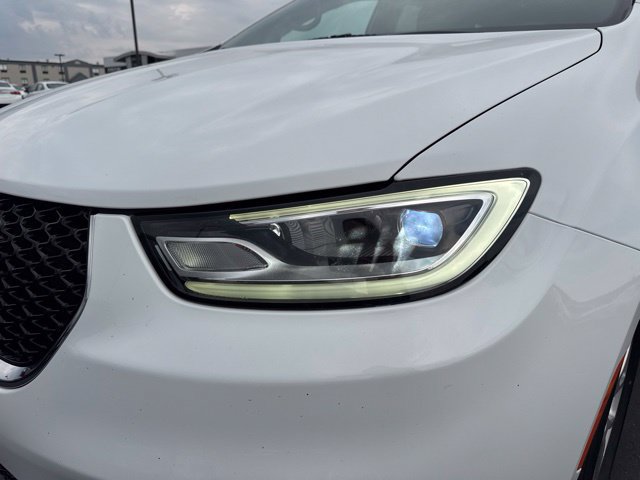 Used 2025 Chrysler Pacifica Select FWD image 24