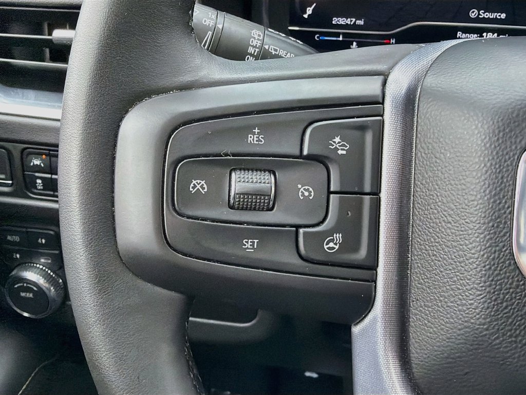 Used 2023 GMC Yukon SLT w/ SLT Premium Package AWD/4WD image 12