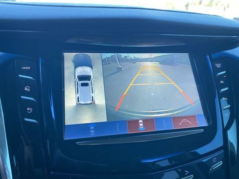 Used 2017 Cadillac Escalade Luxury image 17