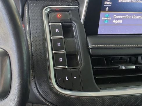 Used 2021 Chevrolet Tahoe Premier AWD/4WD image 38