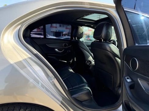 Used 2020 Mercedes-Benz C 300 4MATIC Sedan image 29