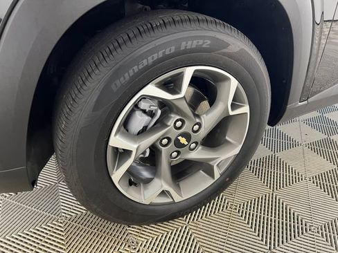 Used 2026 Chevrolet Trax LT FWD image 25