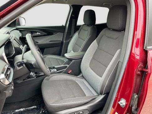 Used 2023 Chevrolet TrailBlazer LT FWD image 15