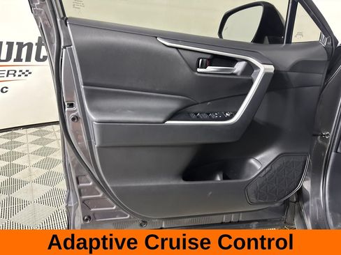 Used 2025 Toyota RAV4 XLE w/ Convenience Package FWD image 10