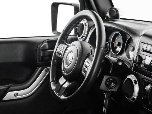 Used 2012 Jeep Wrangler Rubicon image 11