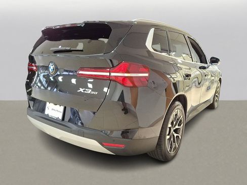 Used 2025 BMW X3 xDrive30i w/ Convenience Package AWD/4WD image 4