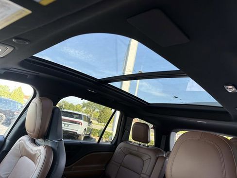 Certified 2024 Lincoln Aviator Reserve w/ Equipment Group 201A RWD image 37