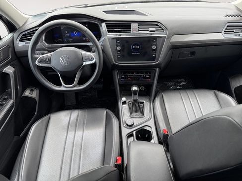 Used 2022 Volkswagen Tiguan SE AWD/4WD image 10