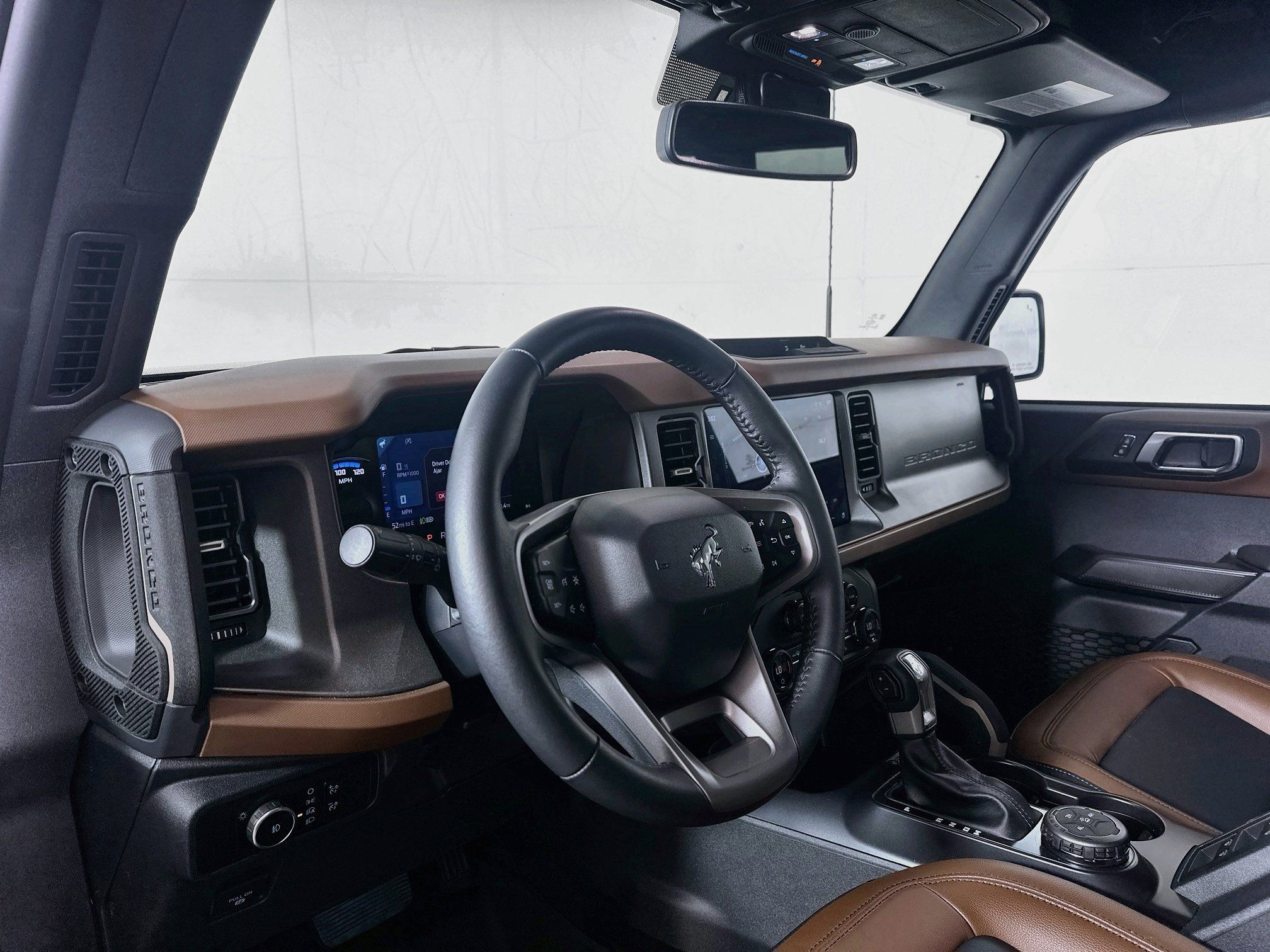 Used 2024 Ford Bronco Outer Banks AWD/4WD image 9