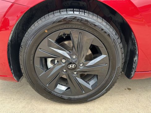 Used 2023 Hyundai Elantra SEL FWD image 10