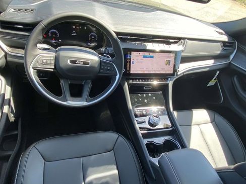 New 2026 Jeep Grand Cherokee L Limited AWD/4WD image 40