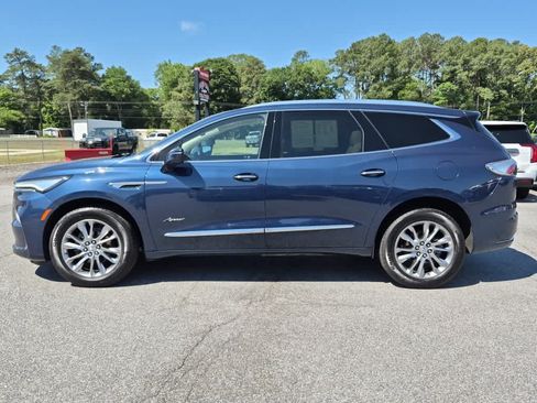 Used 2023 Buick Enclave Avenir w/ Avenir Technology Package AWD/4WD image 7