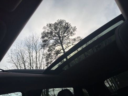 Used 2014 Jeep Cherokee Trailhawk w/ Technology Group image 17