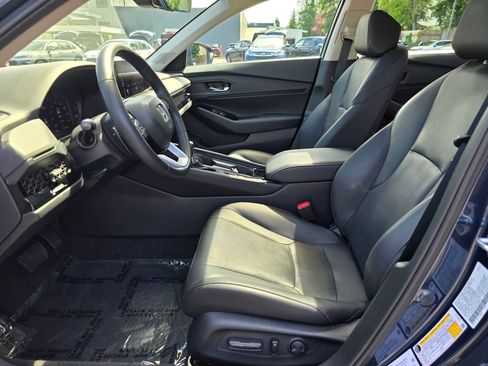 Used 2024 Honda Accord Touring image 3