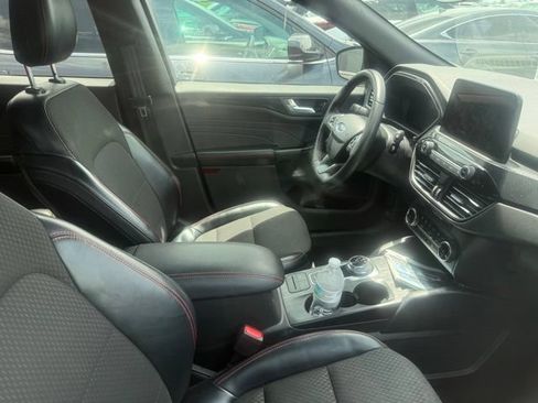 Used 2024 Ford Escape ST-Line AWD/4WD image 5