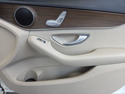 Used 2019 Mercedes-Benz C 300 Sedan image 22