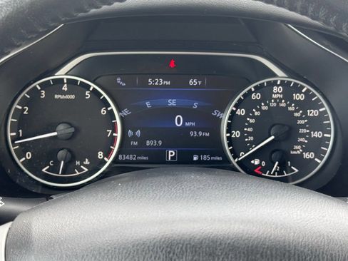 Used 2018 Nissan Murano Platinum w/ Cargo Package FWD image 16