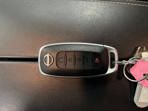 Used 2026 Nissan Rogue SL AWD/4WD image 28