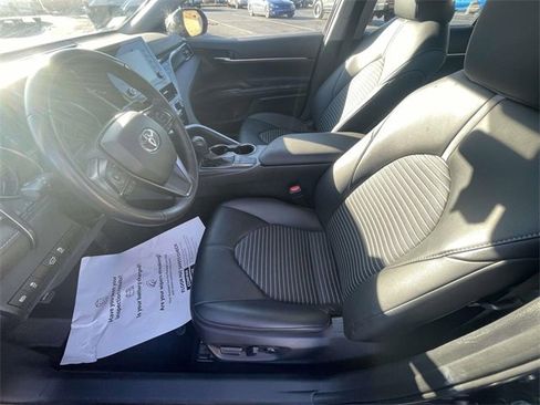 Used 2024 Toyota Camry SE image 12