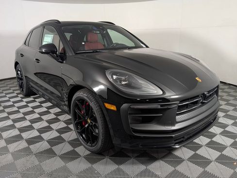 New 2026 Porsche Macan GTS AWD/4WD image 9
