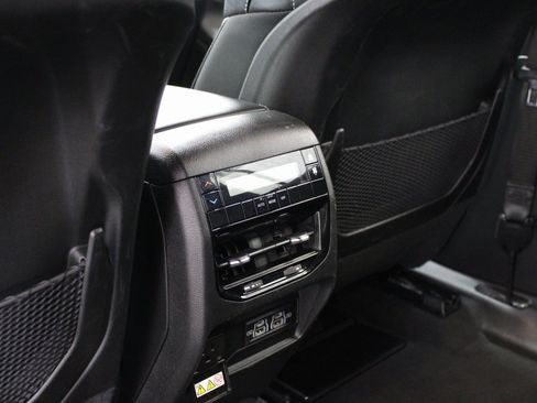 Used 2024 Jeep Grand Cherokee L Laredo image 21