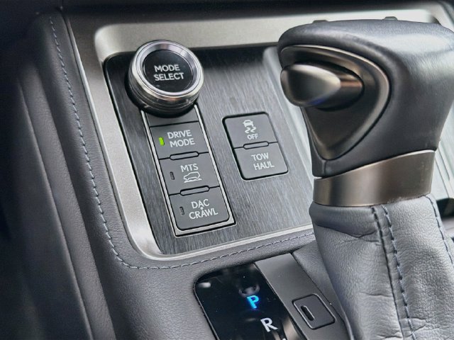 Used 2025 Lexus GX 550 AWD/4WD image 30